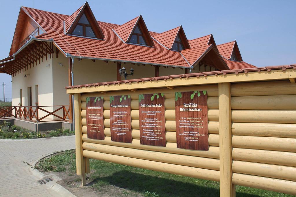 Tuzséri Pálinka Tanya Exterior foto